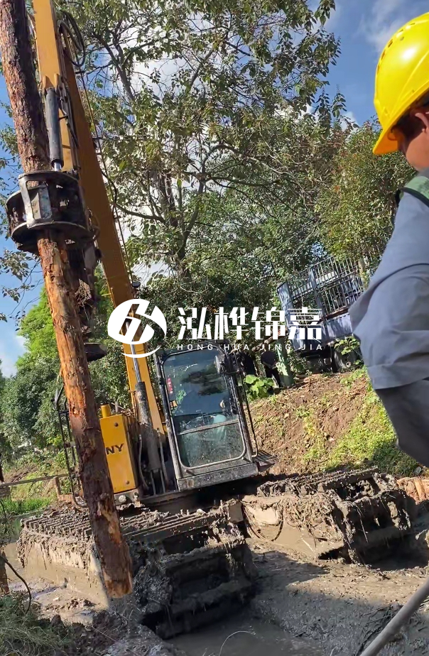 景德鎮(zhèn)河道清淤專業(yè)施工-狹窄河道挖機清理河道的方法？